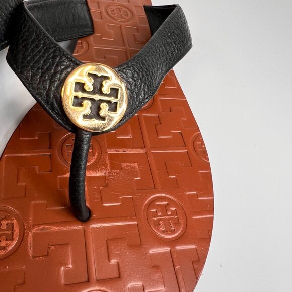 Tory Burch Sandal Women 8 Thora Leather Thong Gold Medallion Flat Party Core Go - Picture 3 of 11